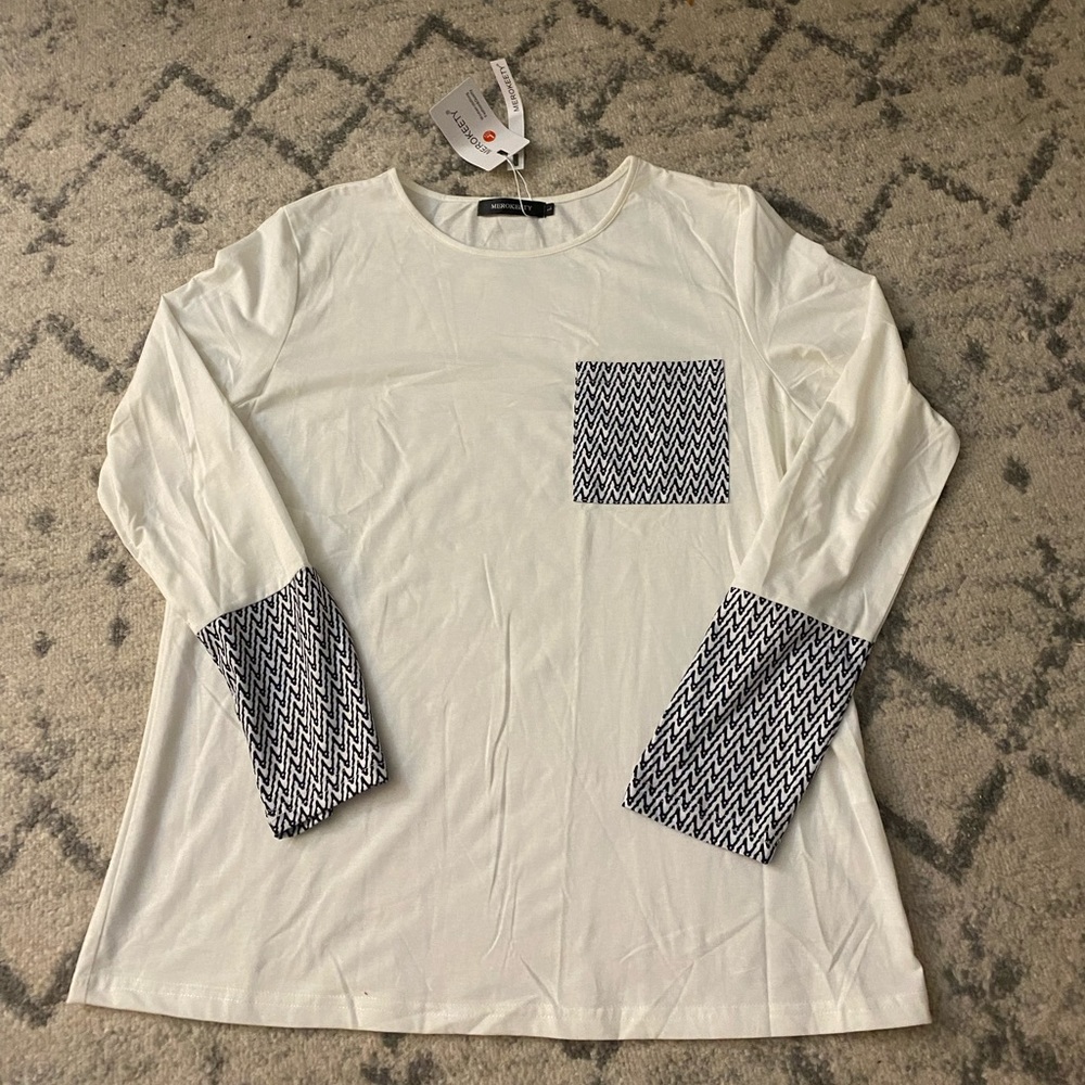 Women’s long sleeve crew neck